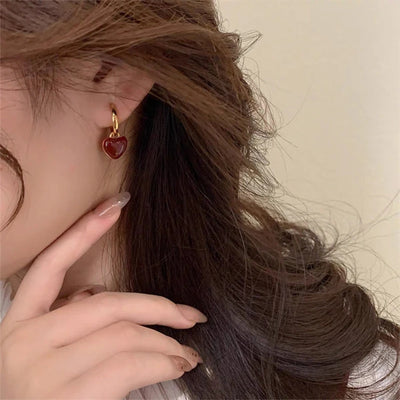 Two-Piece French Retro Oil Dripping Burgundy Love Earrings For Women Simple And Versatile Fashionable Earrings And Earrings